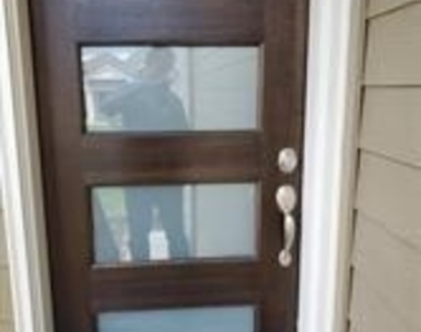 2522 Manor Valley Lane - Photo Thumbnail 1