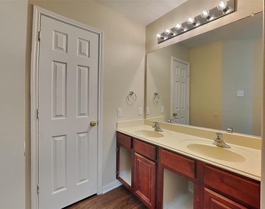 19342 Little Pine Lane - Photo Thumbnail 10