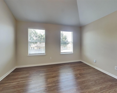 19342 Little Pine Lane - Photo Thumbnail 6