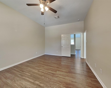 19342 Little Pine Lane - Photo Thumbnail 8