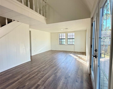 457 Impala Drive - Photo Thumbnail 4