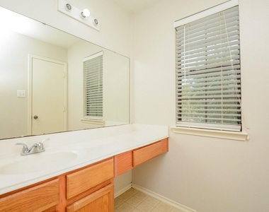 6835 Lower Arrow Dr Drive - Photo Thumbnail 24