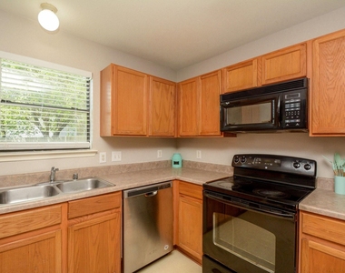 6835 Lower Arrow Dr Drive - Photo Thumbnail 10