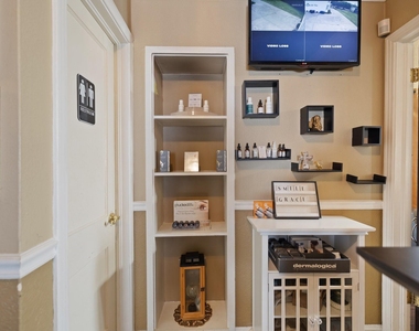 811 Heights Blvd - Photo Thumbnail 5