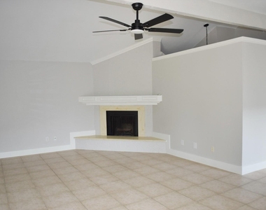 2324 Peppermill Road - Photo Thumbnail 3