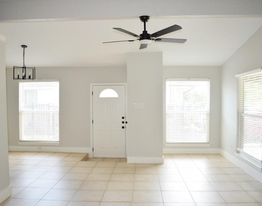 2324 Peppermill Road - Photo Thumbnail 7