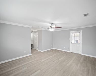 6215 S Braeswood Boulevard - Photo Thumbnail 13