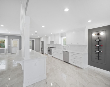 6215 S Braeswood Boulevard - Photo Thumbnail 4