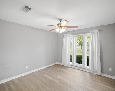 6215 S Braeswood Boulevard - Photo Thumbnail 16