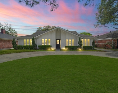 6215 S Braeswood Boulevard - Photo Thumbnail 2