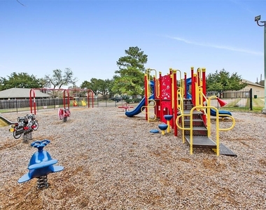11111 Wheatridge Drive - Photo Thumbnail 21