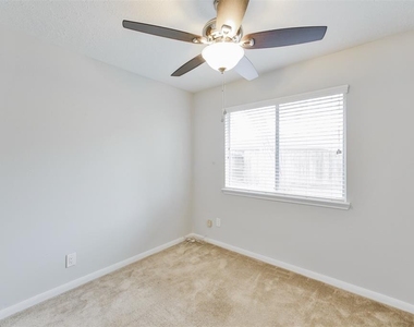11111 Wheatridge Drive - Photo Thumbnail 13