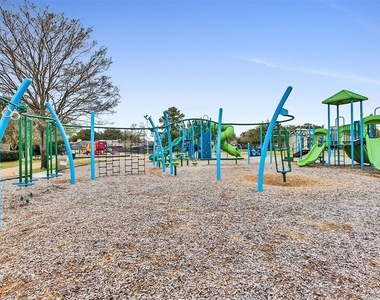 11111 Wheatridge Drive - Photo Thumbnail 20