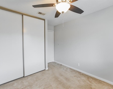 11111 Wheatridge Drive - Photo Thumbnail 12