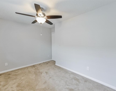 11111 Wheatridge Drive - Photo Thumbnail 9