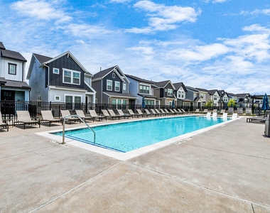 5300 Berkeley Knoll Circle - Photo Thumbnail 17