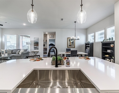 15215 Boisterous Way - Photo Thumbnail 12