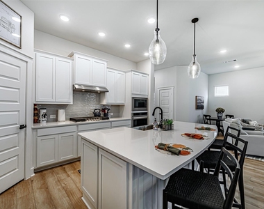 15215 Boisterous Way - Photo Thumbnail 16