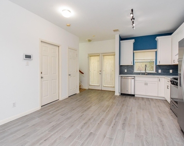 2202 Naomi Street - Photo Thumbnail 17