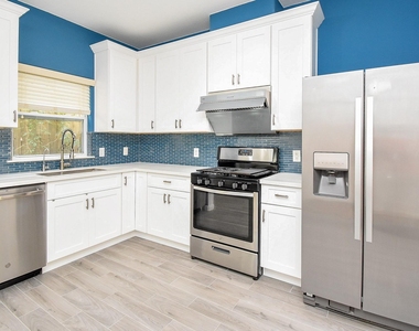 2202 Naomi Street - Photo Thumbnail 11