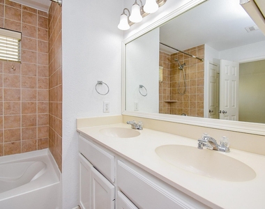 2202 Naomi Street - Photo Thumbnail 32