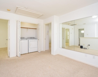 2202 Naomi Street - Photo Thumbnail 22