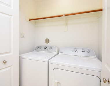 2202 Naomi Street - Photo Thumbnail 26