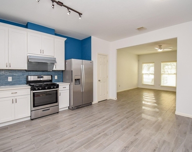 2202 Naomi Street - Photo Thumbnail 15