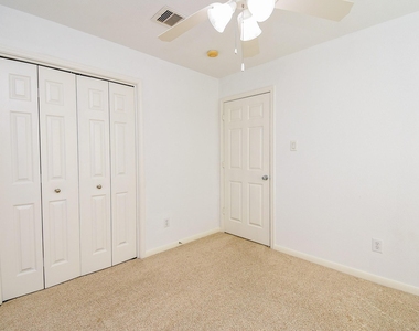 2202 Naomi Street - Photo Thumbnail 36