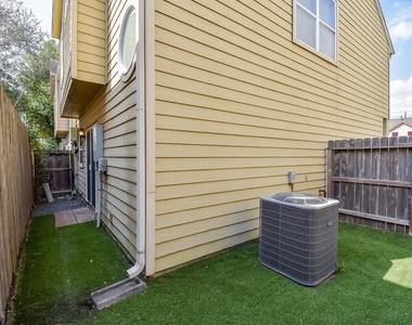 2202 Naomi Street - Photo Thumbnail 38