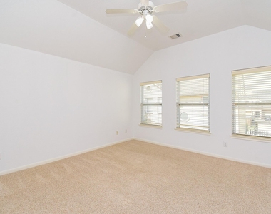 2202 Naomi Street - Photo Thumbnail 27