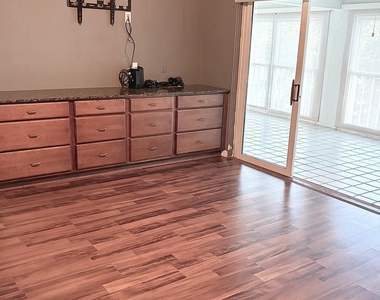 905 N Harbor City Boulevard - Photo Thumbnail 15