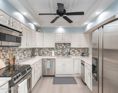 905 N Harbor City Boulevard - Photo Thumbnail 9