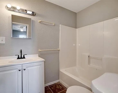 5313 Perry Avenue - Photo Thumbnail 1