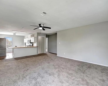 5313 Perry Avenue - Photo Thumbnail 7