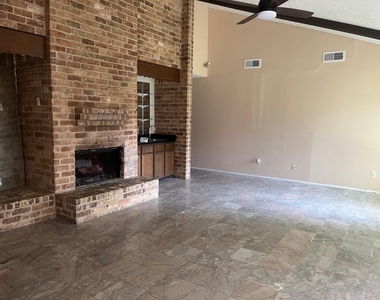 14619 Wind Lawn Drive - Photo Thumbnail 5