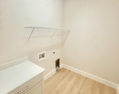 8538 Rocard Court - Photo Thumbnail 34