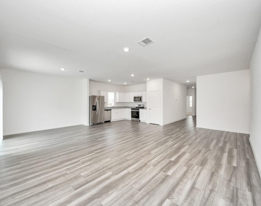 10312 Malta Trace Drive - Photo Thumbnail 10