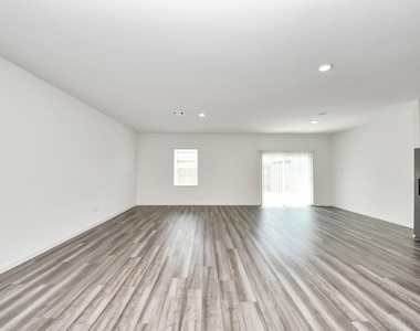 10312 Malta Trace Drive - Photo Thumbnail 16