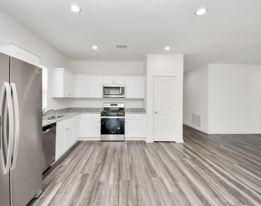 10312 Malta Trace Drive - Photo Thumbnail 3