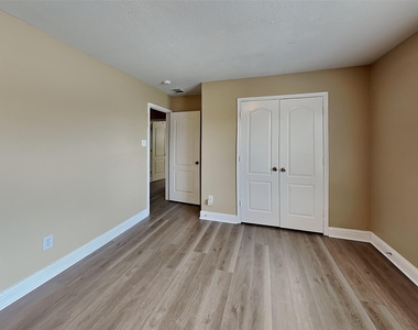 3710 Mystic Meadows Lane - Photo Thumbnail 12