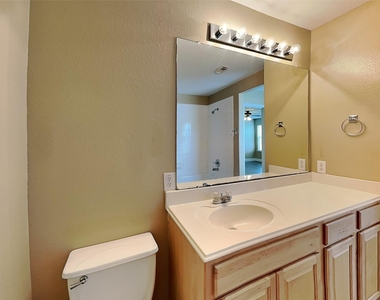 3710 Mystic Meadows Lane - Photo Thumbnail 10
