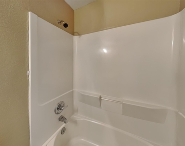 3710 Mystic Meadows Lane - Photo Thumbnail 15