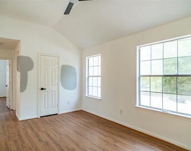 16327 Woma Court - Photo Thumbnail 2