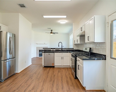 16327 Woma Court - Photo Thumbnail 32