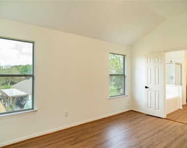 16327 Woma Court - Photo Thumbnail 22