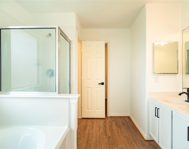 16327 Woma Court - Photo Thumbnail 23