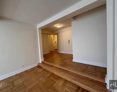 East 56 Street - Photo Thumbnail 1