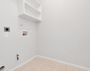 3443 Hughes Meadow Way - Photo Thumbnail 14