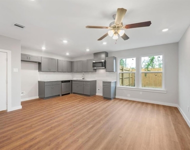 8120 Laura Koppe Rd - Photo Thumbnail 3